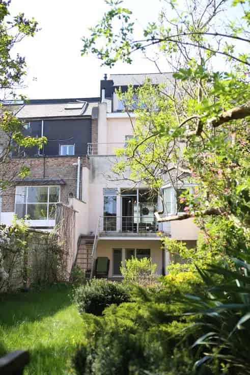 Huis Te Koop Ruime Familiewoning Grote Tuin