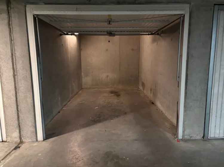 Te koop garagebox in Oostende met centrale ligging en ideale afmetingen