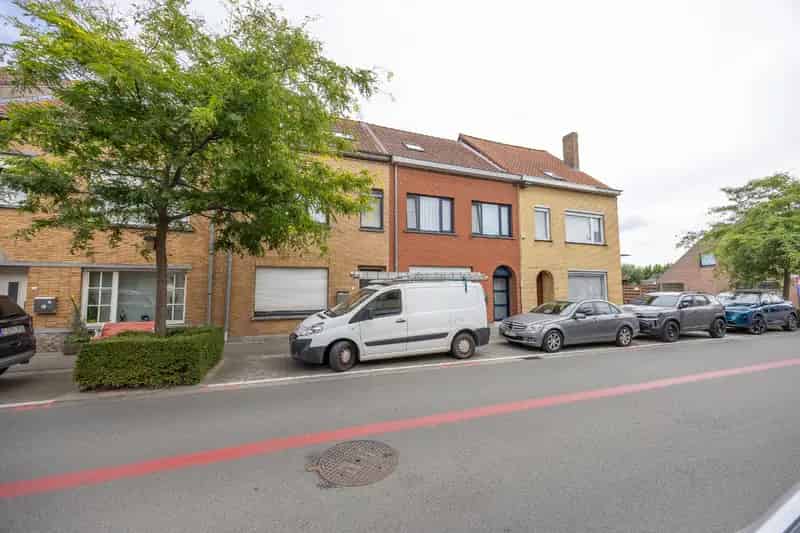 Huis te huur Leeuwerikkenstraat: Instapklare woning met 3 slaapkamers en garage