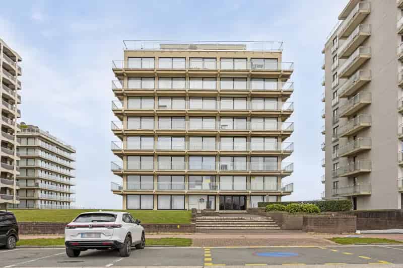 Te renoveren studio vlakbij zee te De Panne
