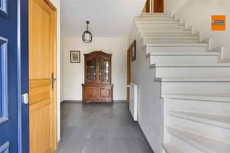 Ruime Villa te Koop