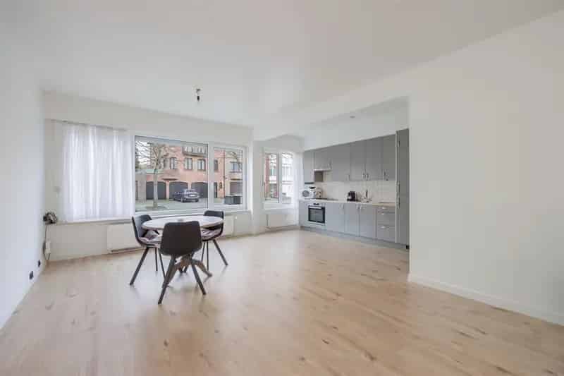 Gelijkvloers Appartement te Huur Wilrijk
