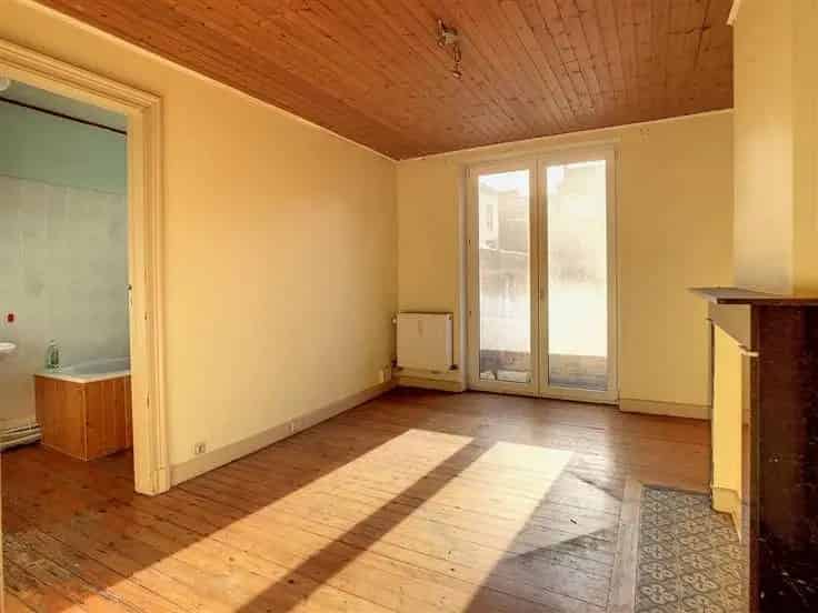 Huis Te Koop Nabij Scholen En Winkels Met Zonnepanelen