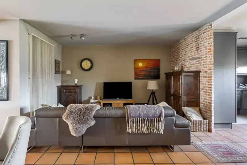Huis te koop Ringlaan: Polyvalente woning met garage en tuin