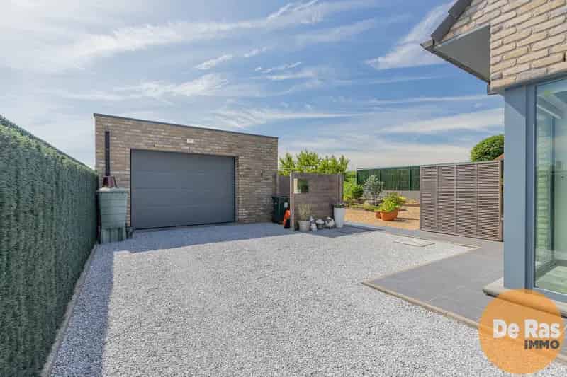 Huis te koop Zwalm 3 slaapkamers 2 garages open zicht