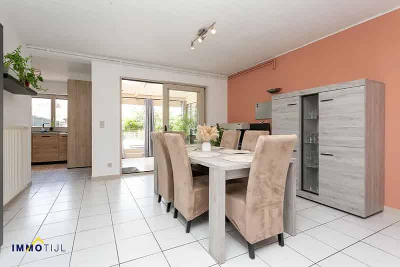 Instapklare Driegevelwoning met Garage en Tuin