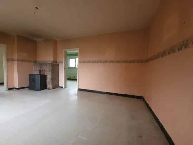 Halfopen gezinswoning rustige wijk