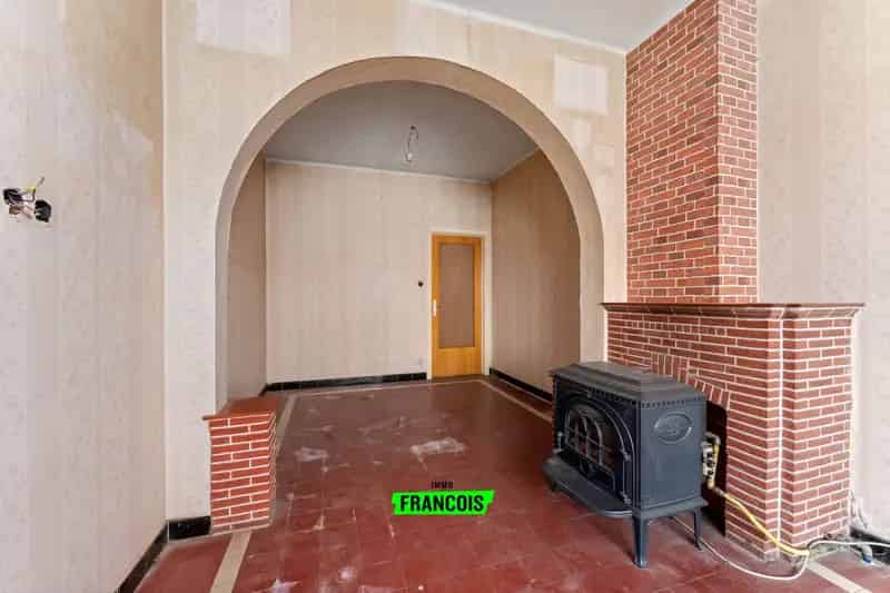 Te renoveren appartement met stadstuin Oostende