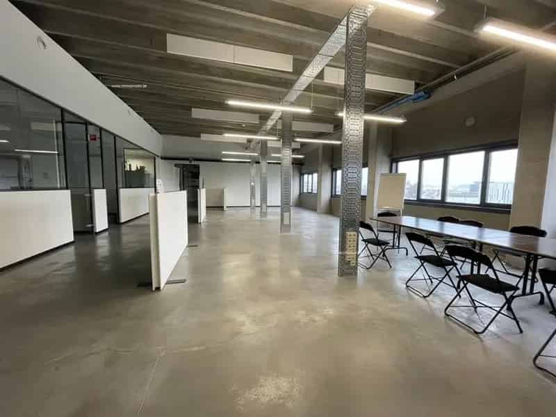 Kantoorruimte te huur Forest 300m² nabij E19