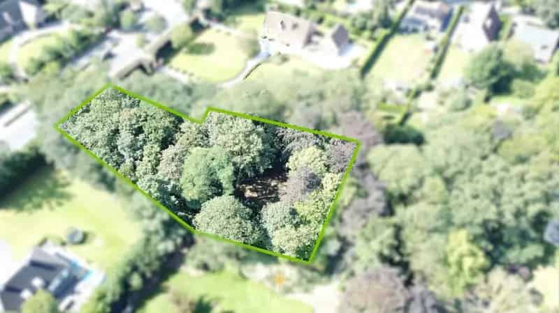 Residentieel gelegen bouwgrond in groene omgeving