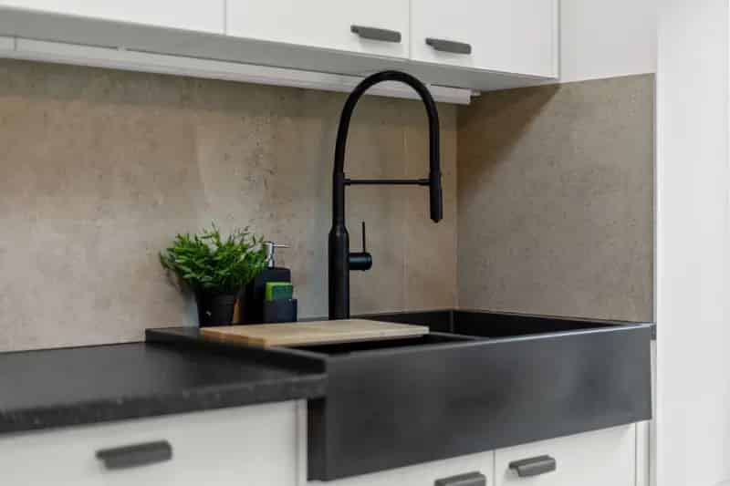 Appartement te koop nabij station: gerenoveerd met 2 slaapkamers