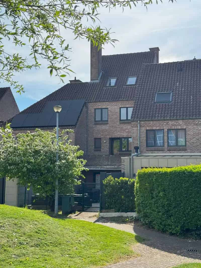 Huis te huur Dendermonde 4 slaapkamers 2 badkamers dubbele garage