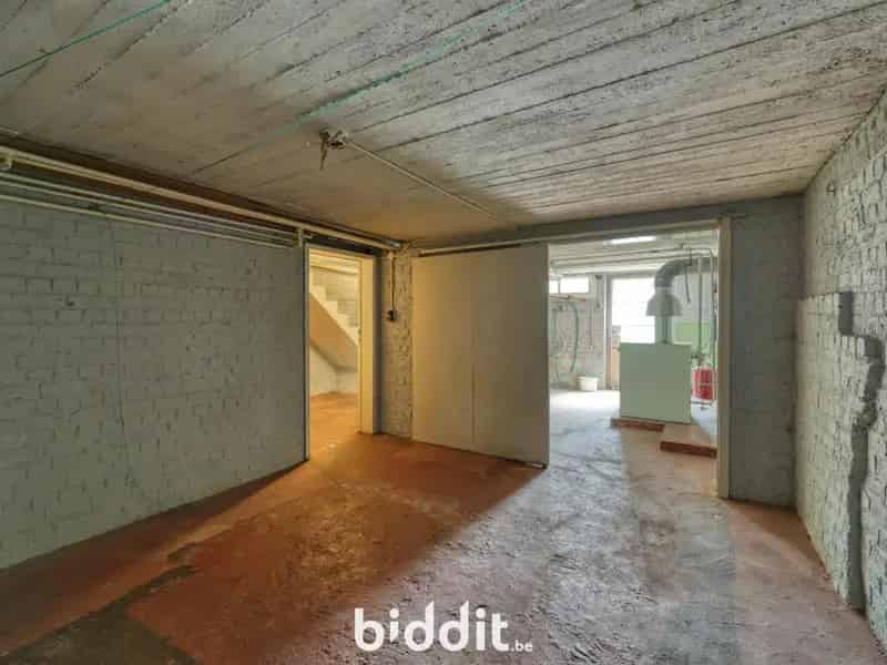 Woonhuis te renoveren 1a 35ca Rustige ligging