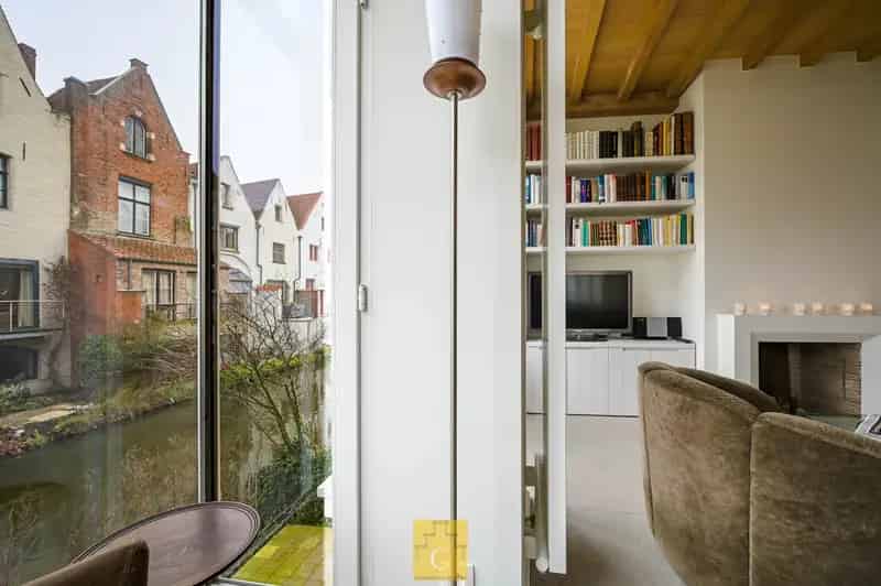 16e Eeuws Droomhuis Pottenmakersrei Brugge