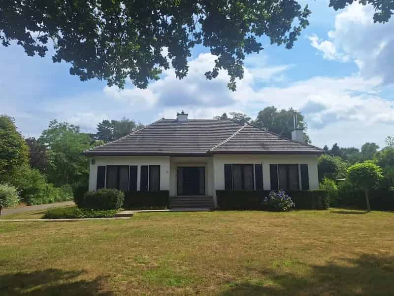 Te huur: Ruime woning 3 slaapkamers Zolder
