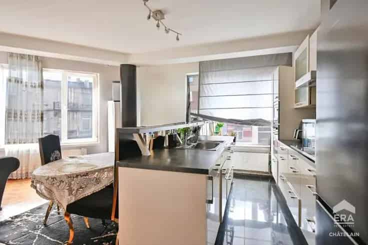Appartement te koop Brussel 2 slaapkamers bureau 98m²