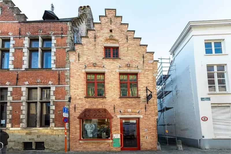 Te Koop Brugge: 3 Slaapkamers, Kapsalon, Veel Mogelijkheden