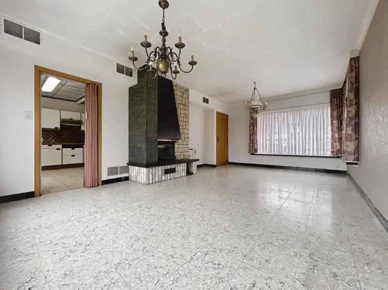 Huis te koop 4 slaapkamers Zuidgerichte tuin Garage