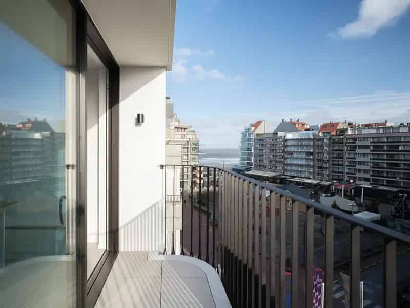 Appartement te huur: Zeezicht, 2 slaapkamers, nabij strand