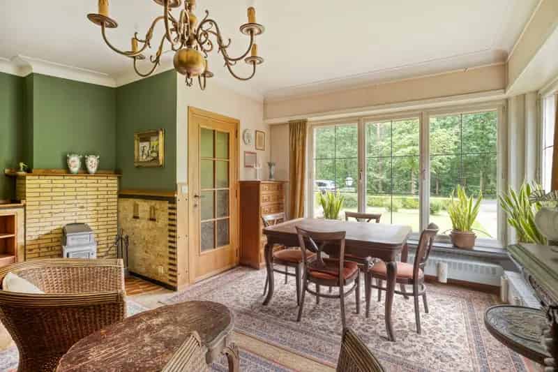 Huis te koop Schilde: Te renoveren woning Picardiebos