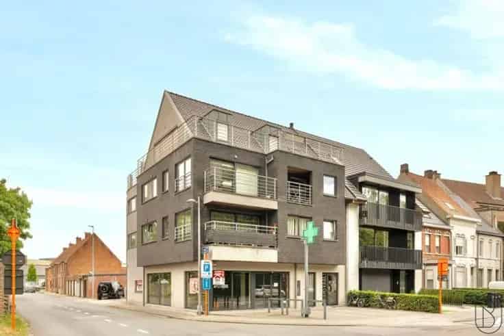 Handelspand met Studio te Koop