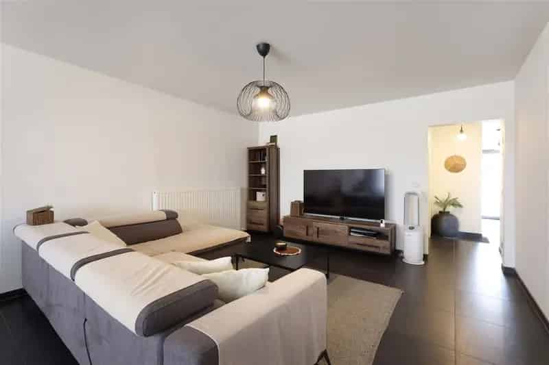 Appartement te koop Genk - 2 slaapkamers - ruim terras - autostaanplaats