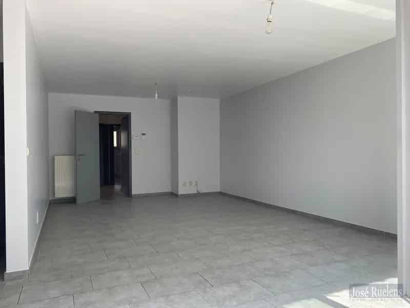 Appartement te huur Meerbeek 2 slaapkamers groot terras