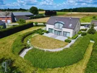 Huis te koop Balegem: Recente villa met 3 slaapkamers en garage