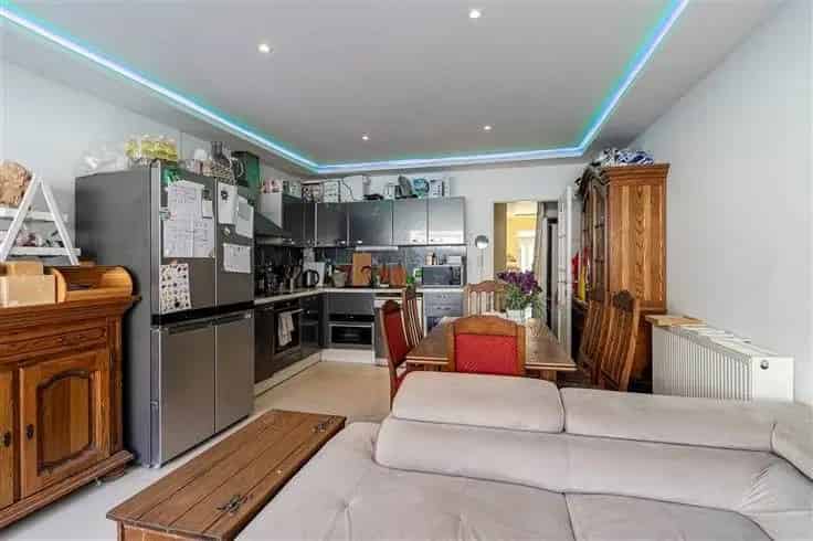 Huis Te Koop Schijfstraat: 4 slaapkamers, 2 badkamers, garage