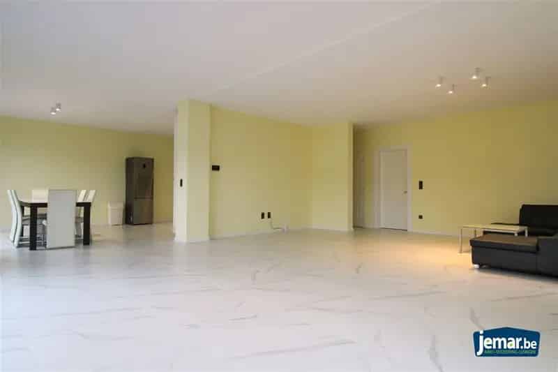 Nieuwbouwwoning 5 slaapkamers 2 badkamers Maasmechelen