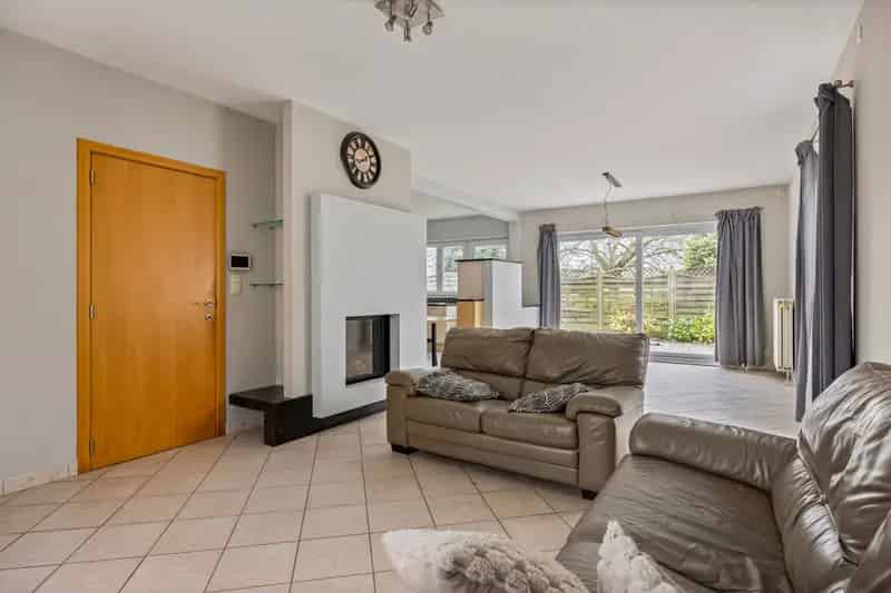 Uitstekend Onderhouden 4-Gevel Woning te Koop
