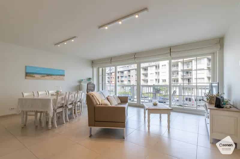 Appartement te koop nabij strand: 1 slaapkamer, modern en instapklaar