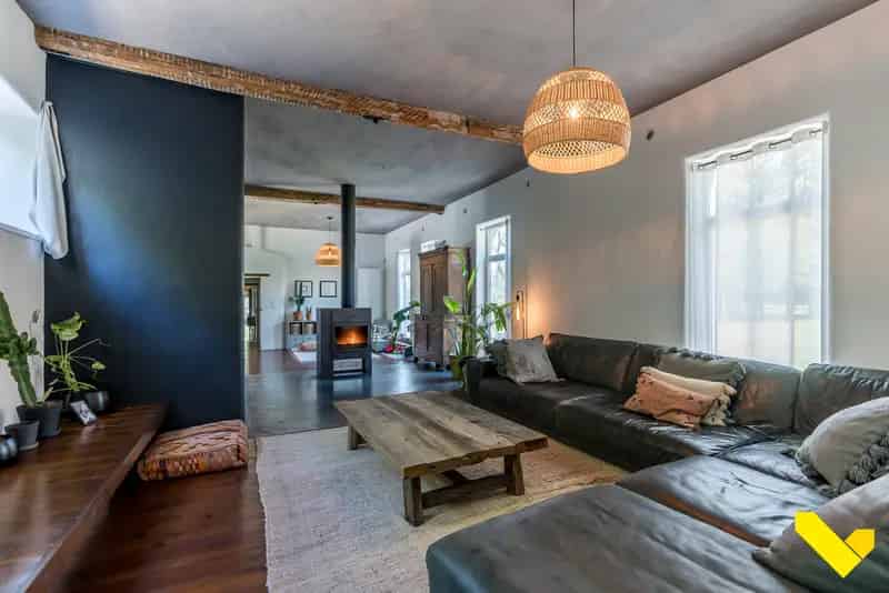 Landhuis te huur 390 ha  Hoogwaardige afwerking Dierenliefhebbers