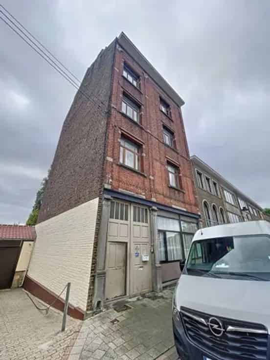Appartementsblok te koop Anderlecht: 215m² + 195m² magazijn