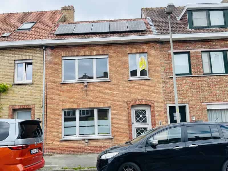 Huis te huur Sint-Pieters: Instapklaar met Grote Tuin en Zonnepanelen