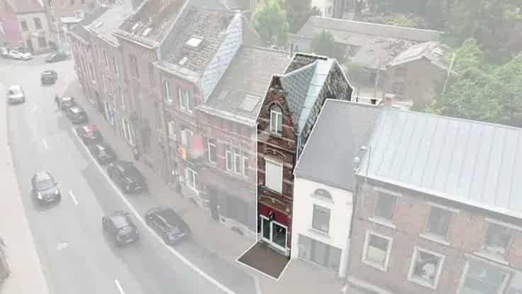 Te renoveren bedrijfswoning Marcinelle