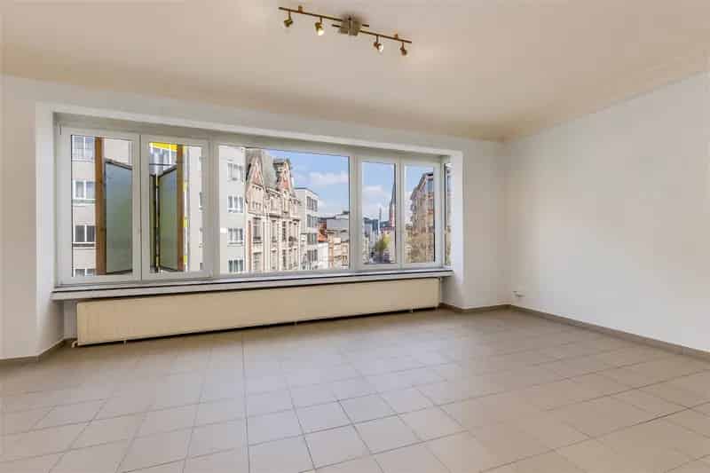 Appartement te koop Antwerpen - 2 3 slaapkamers - gerenoveerd