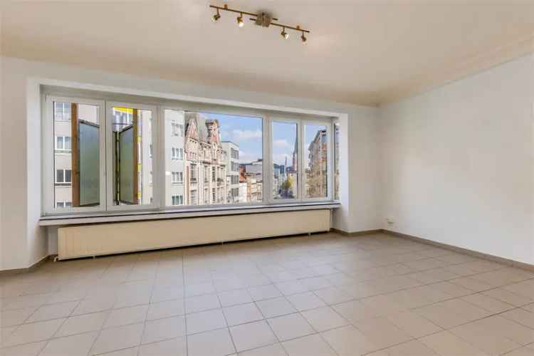 Appartement te koop Antwerpen - 2 3 slaapkamers - gerenoveerd