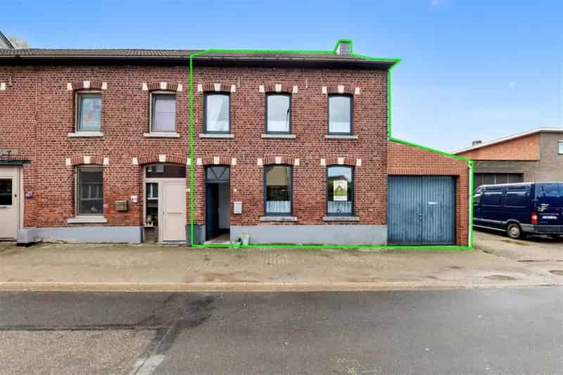 Halfopen Bebouwing 3 Slaapkamers Ruime Garage Borgloon