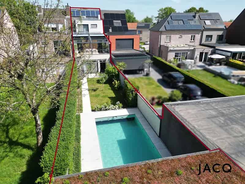 Huis te koop Bel-etage 4 slaapkamers zwembad Zuid-tuin