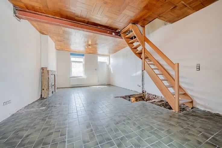 Huis Te Koop Chenee 2 Slaapkamers Tuin