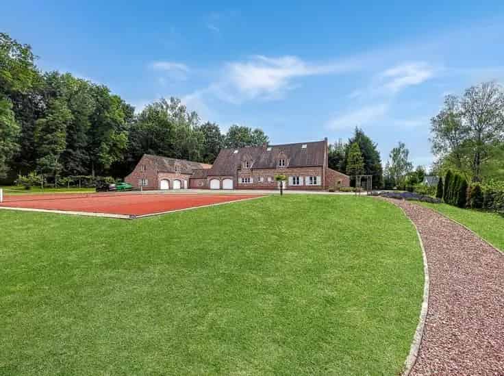 Luxe Villa te Koop - 630m² - Zwembad - Tennisbaan