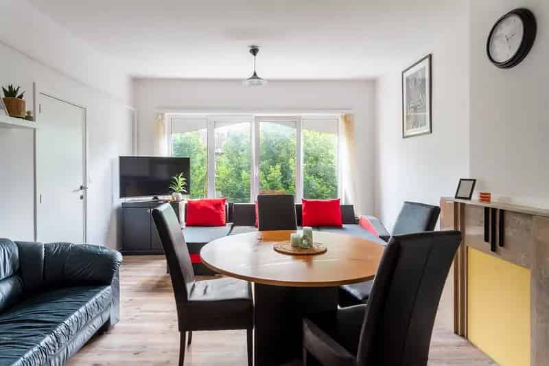 Ruim appartement te huur Wilrijk Berchem 2 slaapkamers
