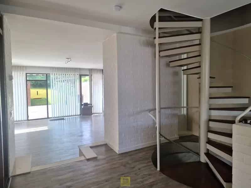 Karaktervolle woning Denderhoutem