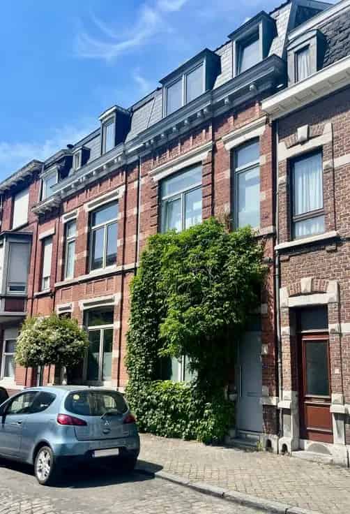 Herenhuis te Koop Nabij Centrum Luik - 4 slaapkamers