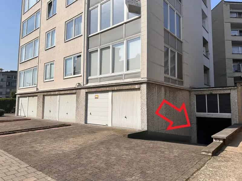 Garagebox te Koop Merksem Centrum Investering