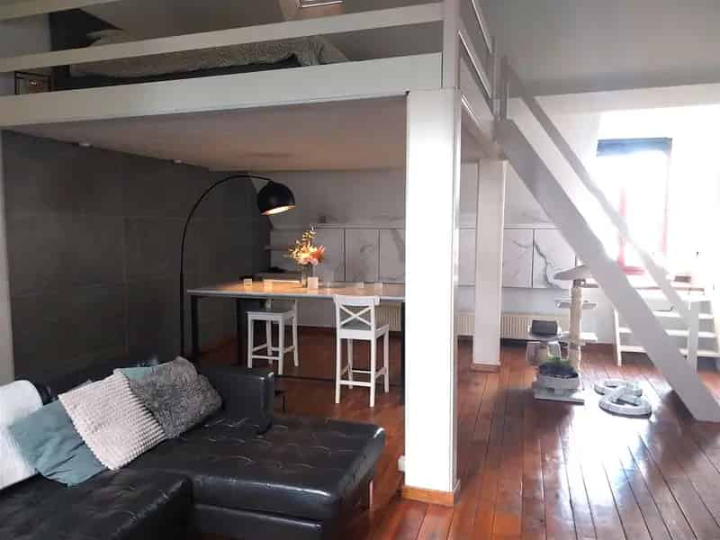 Loft te huur Heusden-Zolder: Mezzanine, moderne keuken en badkamer