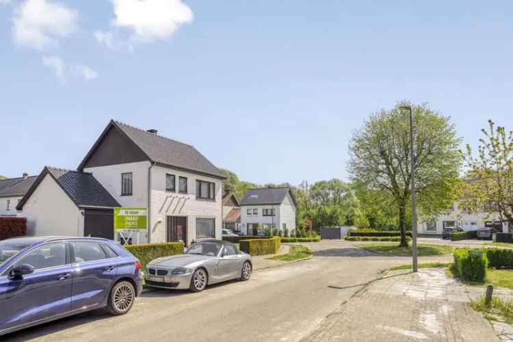 Huis te huur Dilbeek: 3 slaapkamers, tuin, garage