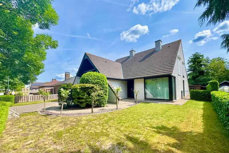 Huis te koop in Evergem: Ruim woonhuis 788m²