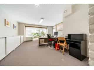 Kantoor te koop Oudergem 80m² 2 parkeerplaatsen